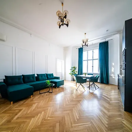 Riverfront Apartman *